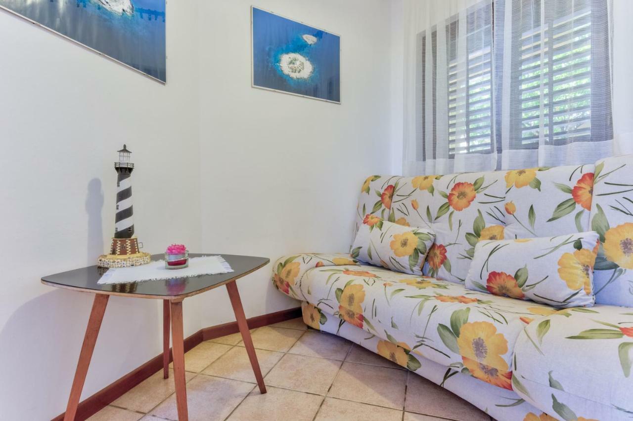 Apartments Redenta Tar-Vabriga 외부 사진